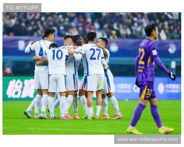 天津津门虎外线爆射击穿球门——点燃夏日的足球热血